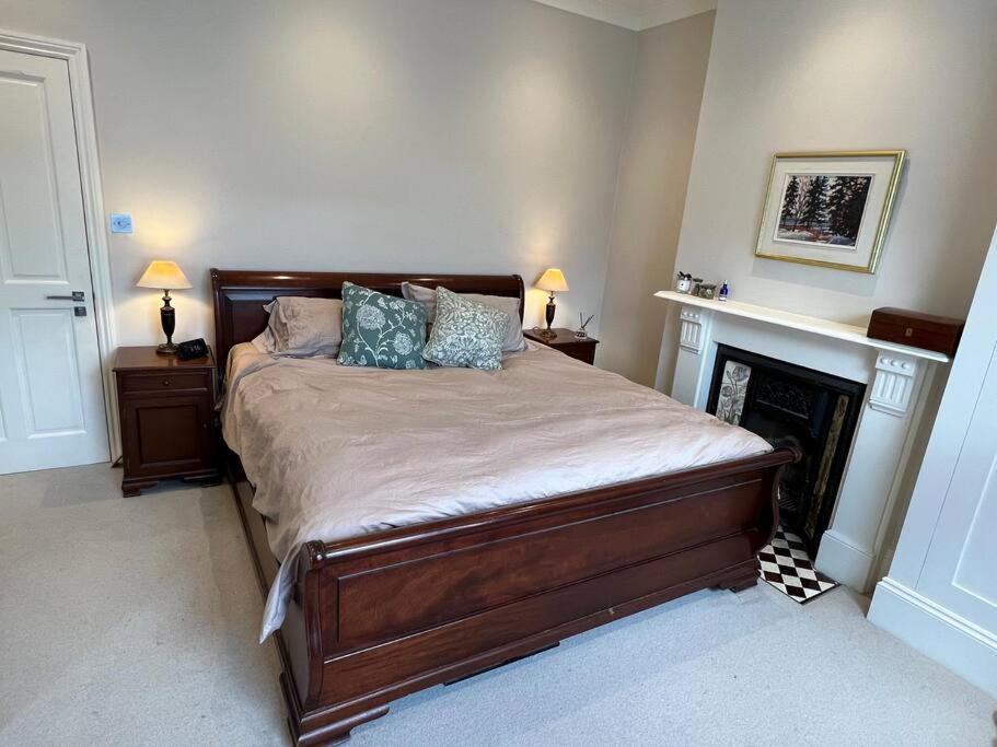 Four Bedroom Modern Victorian Wandsworth House London Eksteriør bilde